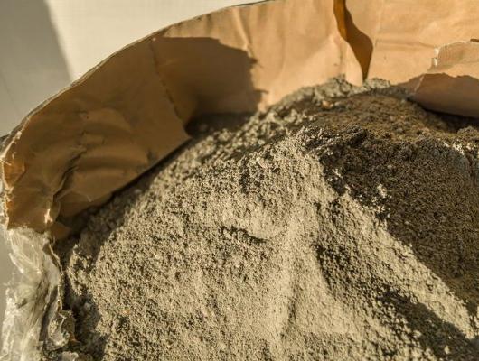 Обязательная маркировка сухих строительных смесей и цемента с 1 октября 2025 года