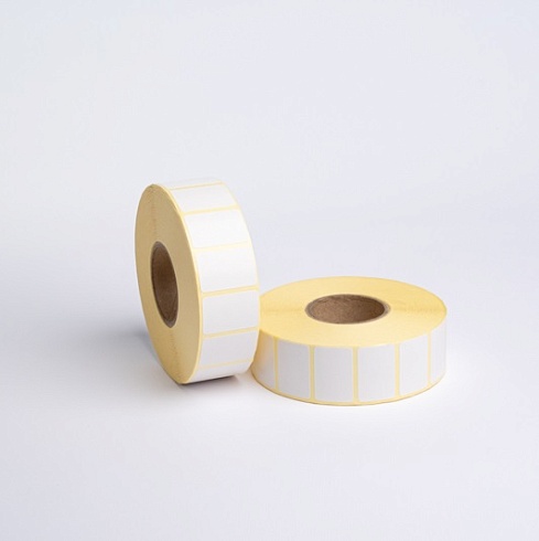 Этикетка полуглянец ПЛГ 38х25 мм, 2000 шт, втулка 40 мм